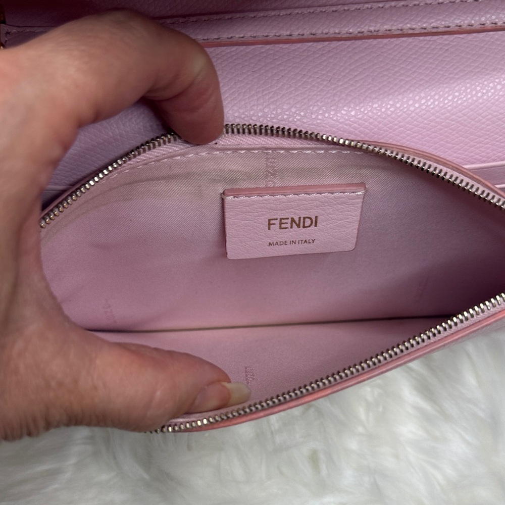 Fendi WOC - Picture 11 of 12